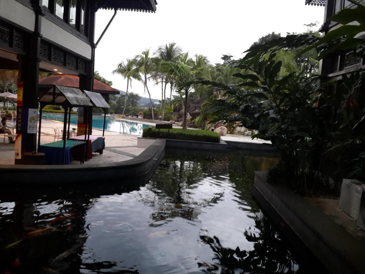 Pulai Spring Resort Kampung Kangkar Pulai Exterior foto