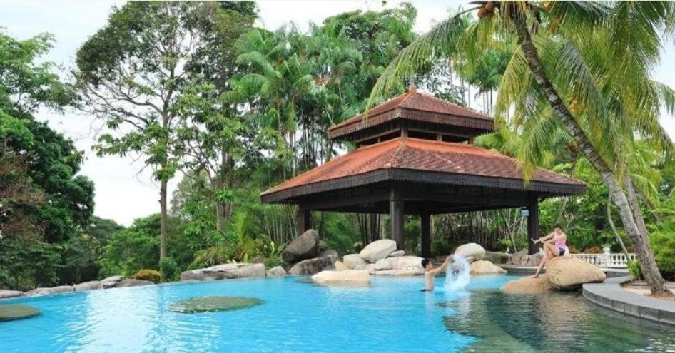 Pulai Spring Resort Kampung Kangkar Pulai Exterior foto
